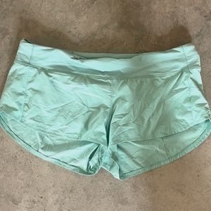 Lulemon Speed Up Low-Rise Lined Short 2.5" Sz 12